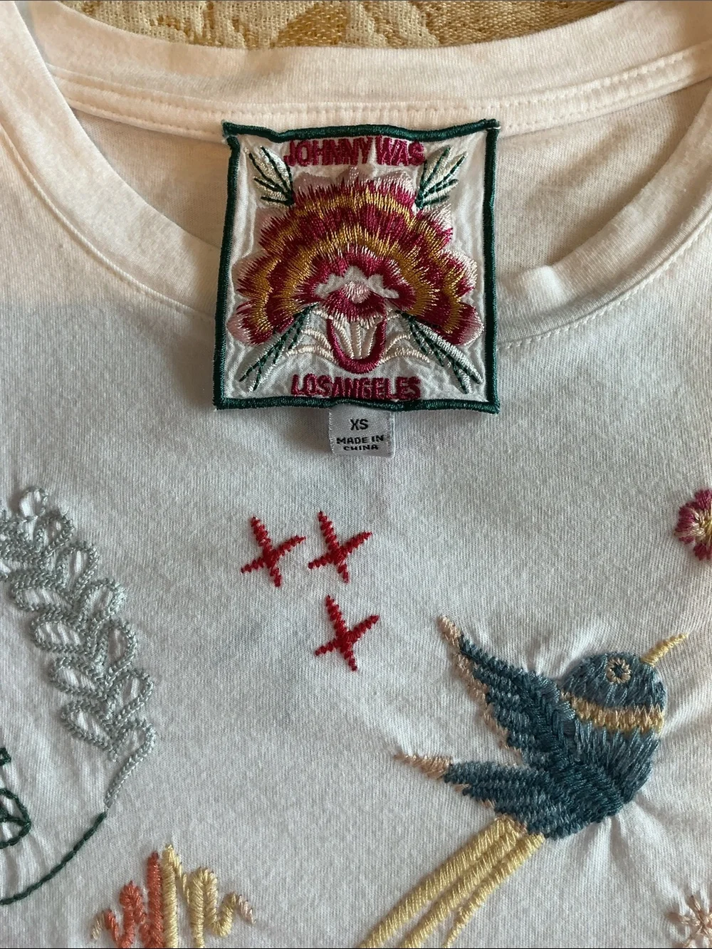 JOHNNY WAS TEE - Picture 2 of 7